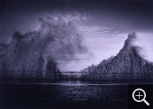 Michael KENNA (1953), Vague, Scarborough, Yorkshire, 1987, photographie noir et blanc, 16,5 x 23 cm. Frac Haute-Normandie. © Michael Kenna — © ADAGP, Paris, 2013 Michael KENNA (1953), Vague, Scarborough, Yorkshire, 1987, photographie noir et blanc, 16,5 x 23 cm. Frac Haute-Normandie. © Michael Kenna — © ADAGP, Paris, 2013