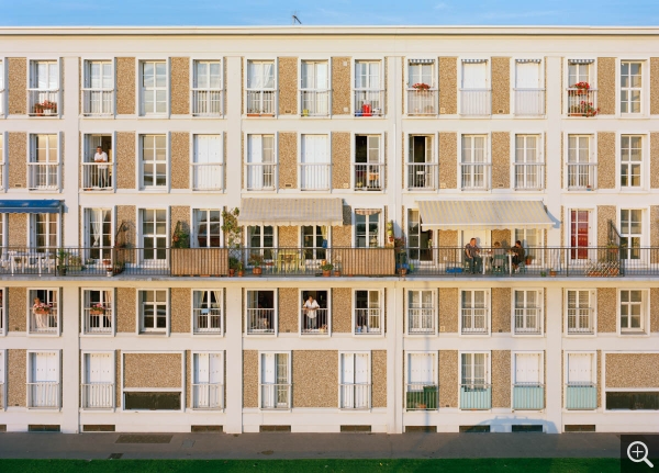 Matthias KOCH (1967), Façade, 2009, photographie couleur, tirage C-print, 125 x 170 cm. © MuMa Le Havre / Matthias Koch