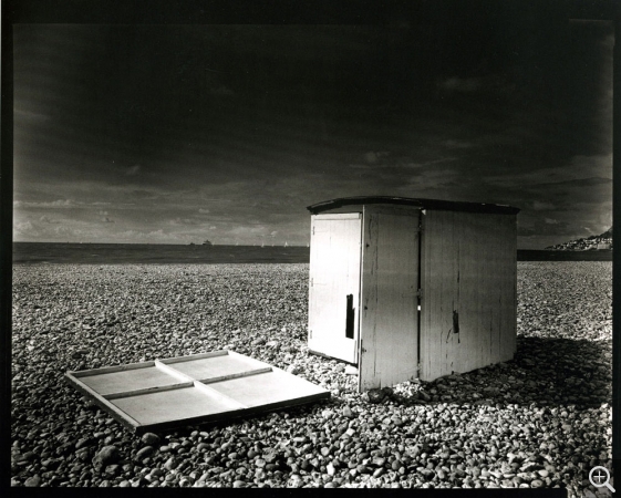 Olivier MÉRIEL (1955), Bathing hut, 2004, photography, 27 x 34 cm. © MuMa Le Havre / Olivier Mériel