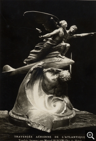 Laurent Marcel BURGER (1898-1969), Trophée de bronze « Traversée aérienne de l’Atlantique ». Le Havre, Archives municipales. Alfred Fornallaz