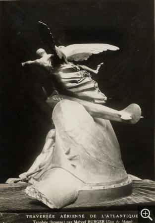 Laurent Marcel BURGER (1898-1969), Trophée de bronze « Traversée aérienne de l’Atlantique ». . Alfred Fornallaz