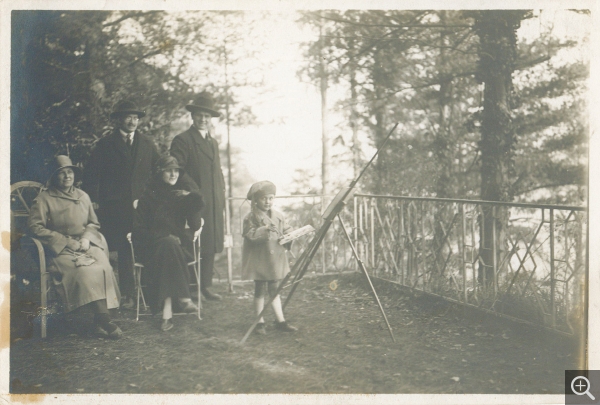 Reynold Arnould au chevalet, vers 1924. Photographie. Collection Rot-Vatin