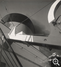 Roger SCHALL, Le paquebot Normandie lors du voyage inaugural - 29 mai - 3 juin 1935, Normandie, 43 x 33 cm encadré. Collection EPCC French Lines & Compagnies-patrimoine maritime et portuaire. © Collection French Lines & Compagnies