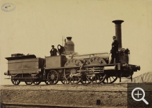Jules CAMUS, Locomotive du chemin de fer de l’ouest, 1864, tirage sur papier albuminé d’après négatif sur verre au collodion, 27,1 x 38,5 cm. Evreux - Archives départementales de l'Eure