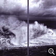 Balthasar BURKHARD (1944), La vague, 1995, diptyque, 243 x 124 cm. Frac Franche-Comté. © Balthasar Burkhard