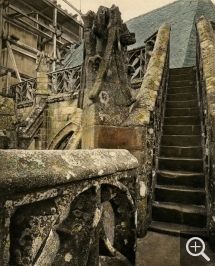 Henri MAGRON (1845-1927), Le Mont Saint-Michel. L’escalier de dentelle, 1899, héliogravure en couleurs, 30,5 x 24,8 cm. Saint-Germain-le-Vasson, collection Pagneux. © Henri Magron