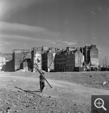 Anonyme (photographe du MRU), Destructions. Rue Dauphine, 27 juin 1946. Photothèque de la DICOM © MEDDE / MLETR