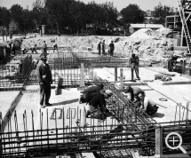 Anonyme (photographe du MRU), Chantiers ISAI [Immeuble sans affectation individuelle], place Gambetta, juin 1947. Photothèque de la DICOM © MEDDE / MLETR