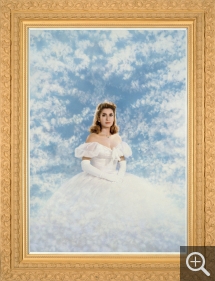 PIERRE ET GILLES - Pierre Commoy (1950) et Gilles Blanchard (1953), La Reine Blanche (Modèle : Catherine Deneuve), 1991, painted photograph - unique piece, 125.2 x 97.3 cm. . © Pierre et Gilles