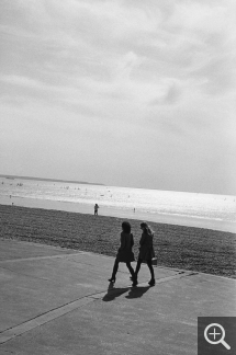 Bernard PLOSSU (1945), Sans titre, octobre 2013, photographie argentique. Le Havre. © Bernard Plossu