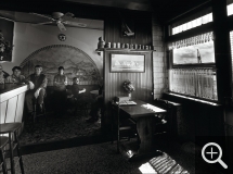 Olivier MÉRIEL (1955), Docker’s Bar, 2004, photography. © MuMa Le Havre / Olivier Mériel