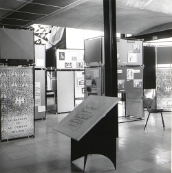 Vue de l’exposition Jacques Copeaux, Musée-maison de la Culture du Havre (1er avril – 30 avril 1962). . Le Havre, Archives du musée d’art moderne André Malraux Vue de l’exposition Jacques Copeaux, Musée-maison de la Culture du Havre (1er avril – 30 avril 1962). . Le Havre, Archives du musée d’art moderne André Malraux
