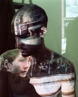 Sabine MEIER (1964), Sonia dans Rodia, série « Portrait of a man », 2011-2014, photographie. © Sabine Meier